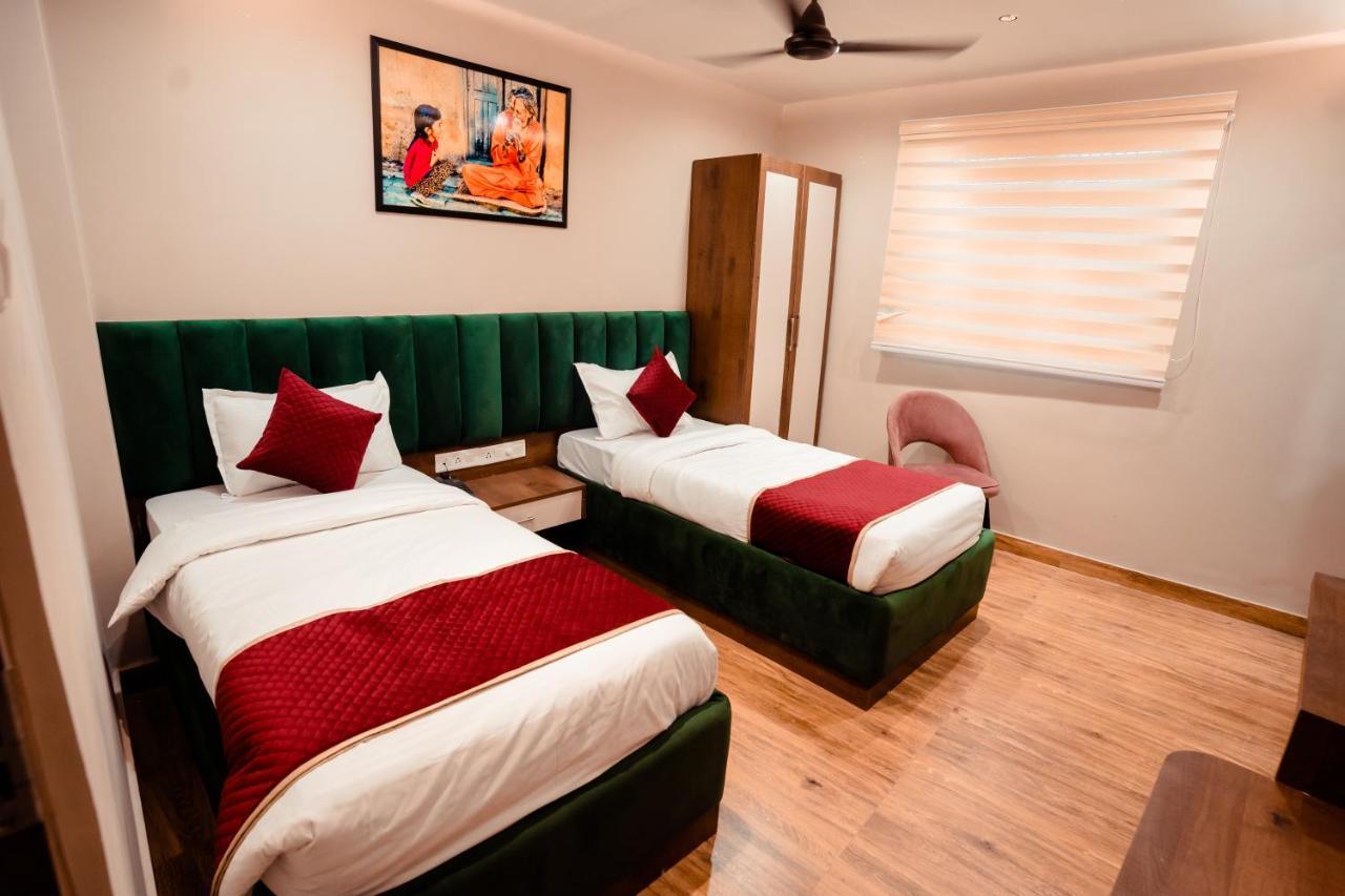 Hotel Jsr Ganga Varanasi Exteriör bild