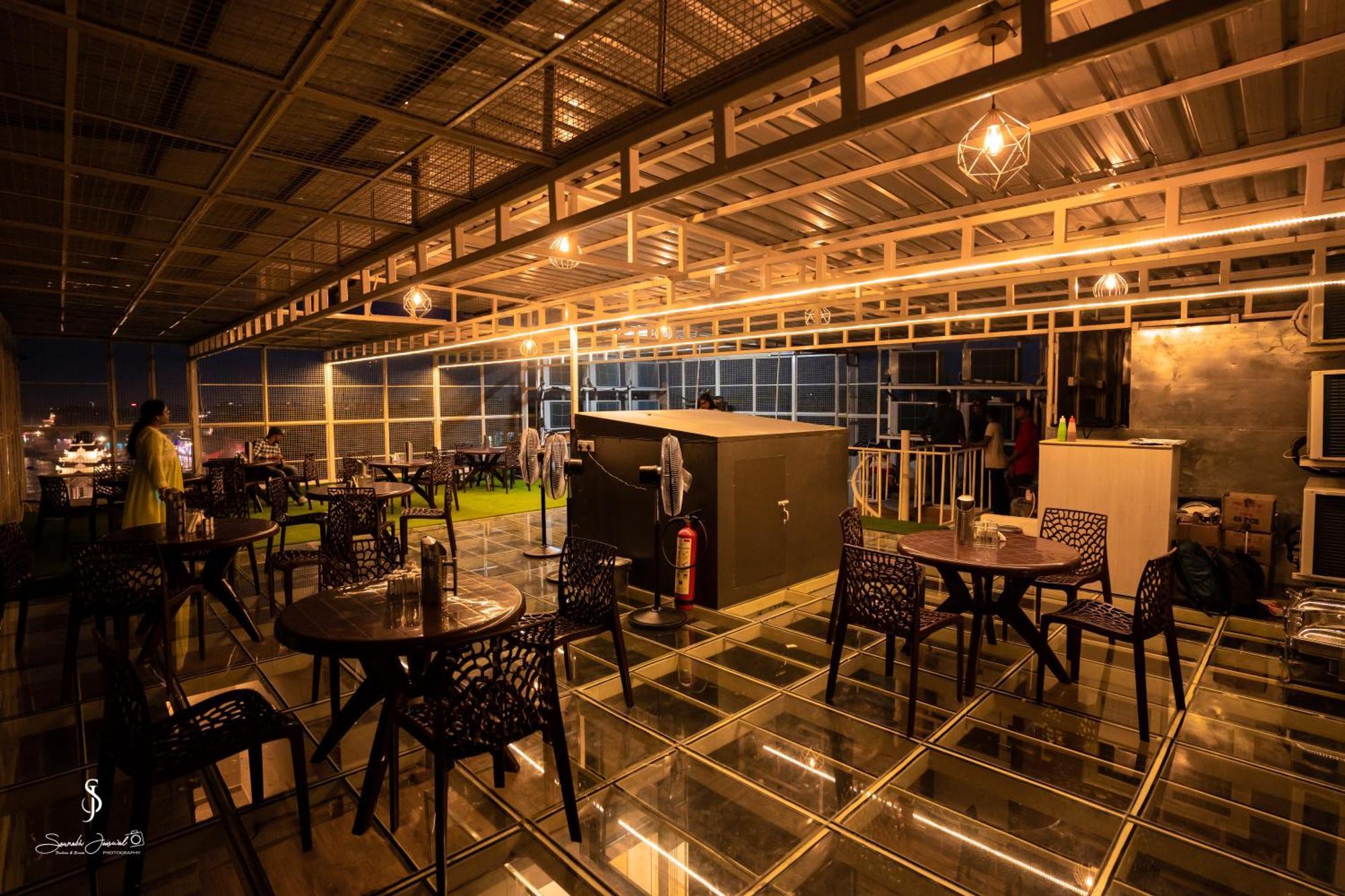 Hotel Jsr Ganga Varanasi Exteriör bild