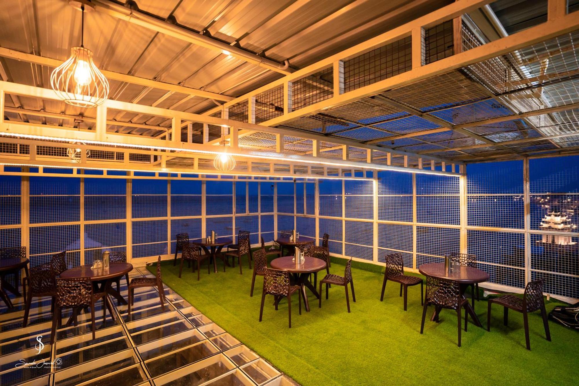 Hotel Jsr Ganga Varanasi Exteriör bild