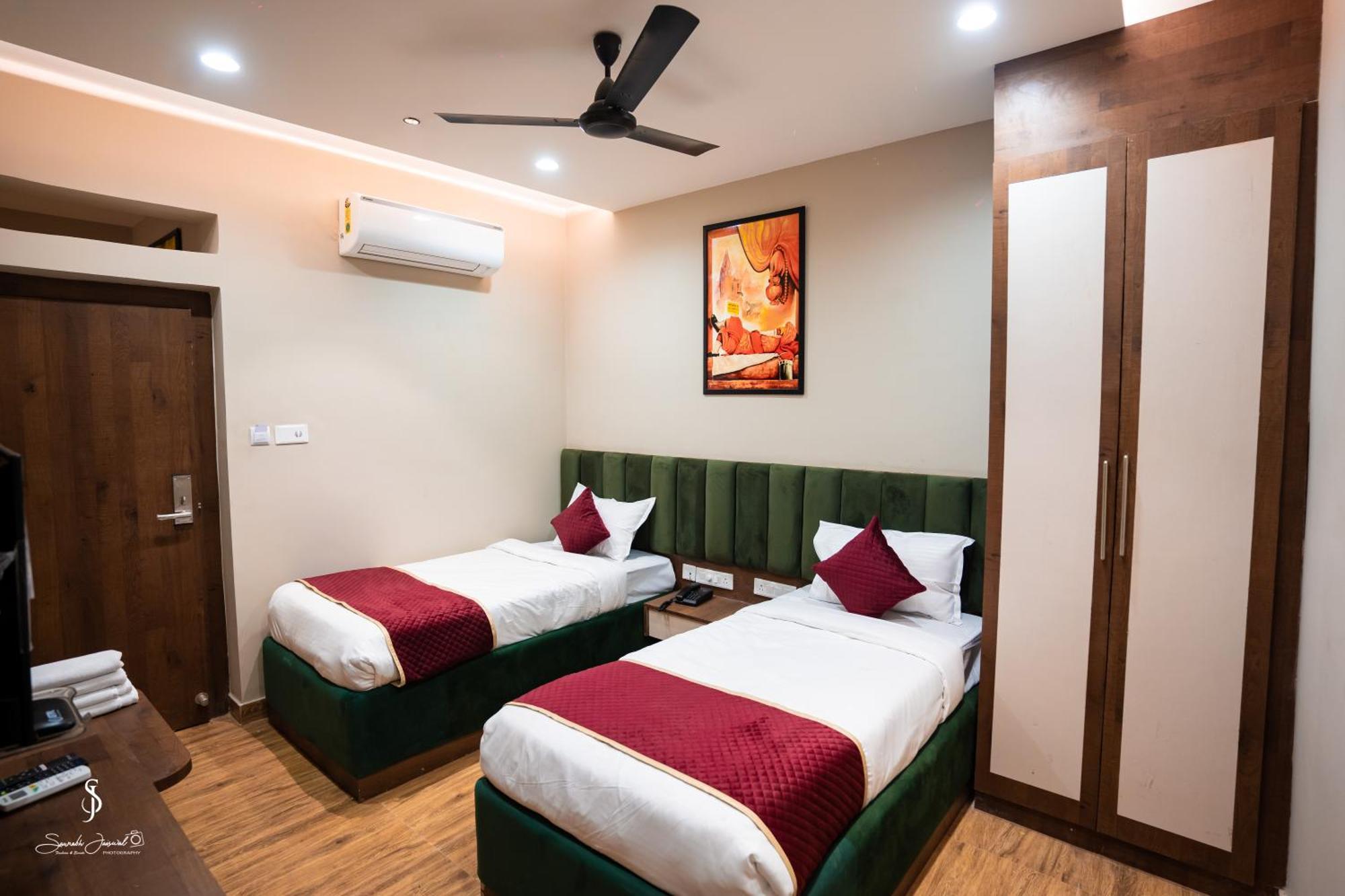 Hotel Jsr Ganga Varanasi Exteriör bild