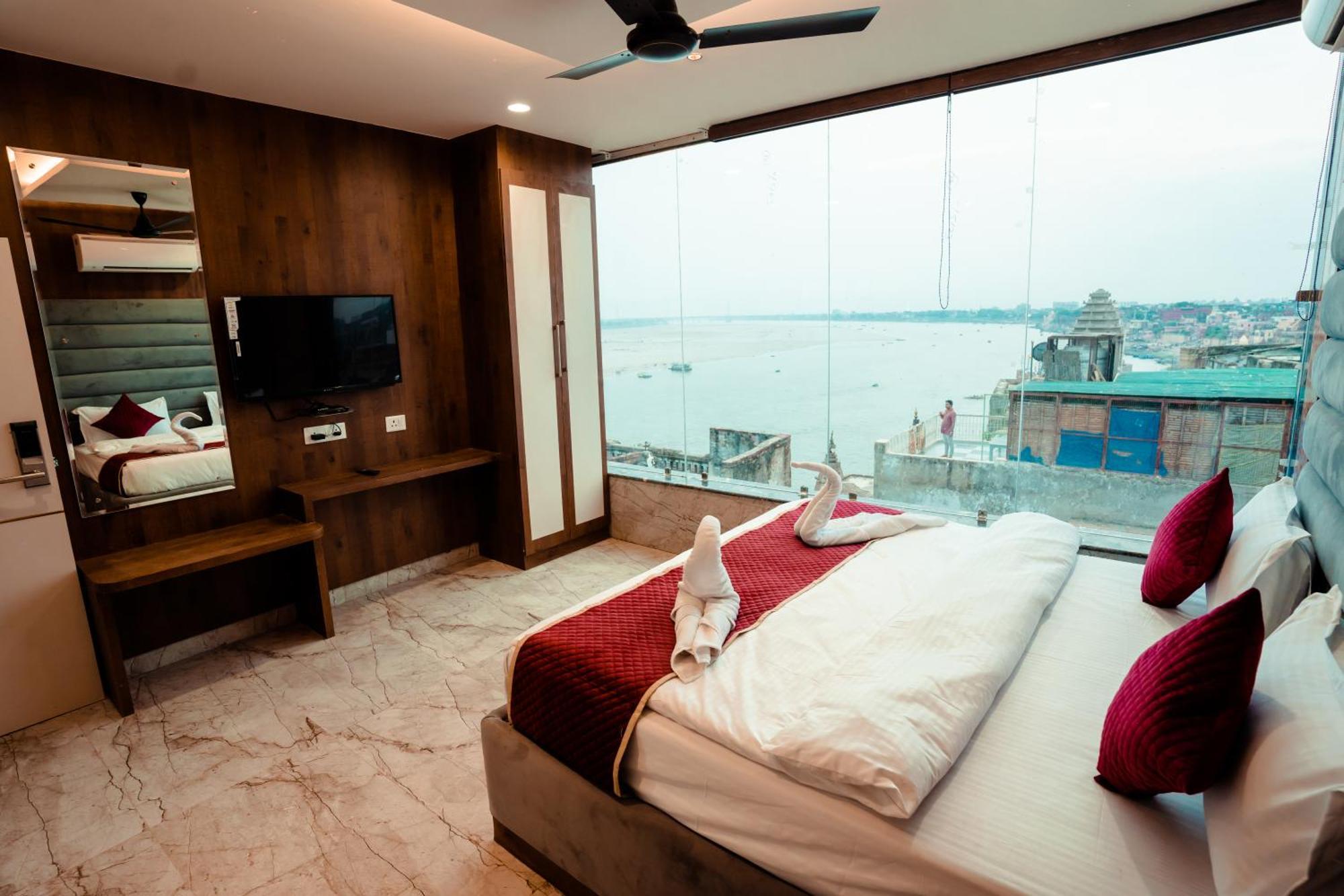 Hotel Jsr Ganga Varanasi Exteriör bild